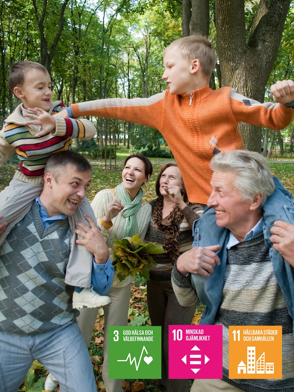 En grupp människor som står runt varandra.