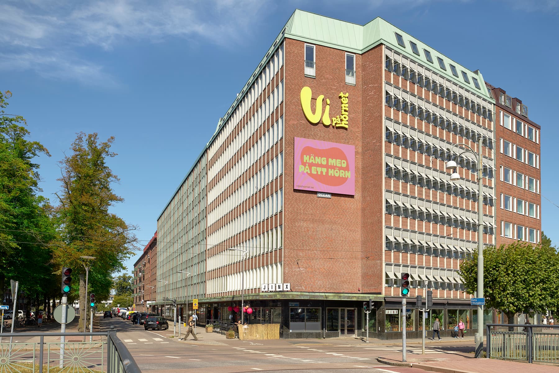 Fasad bild av fastigheten